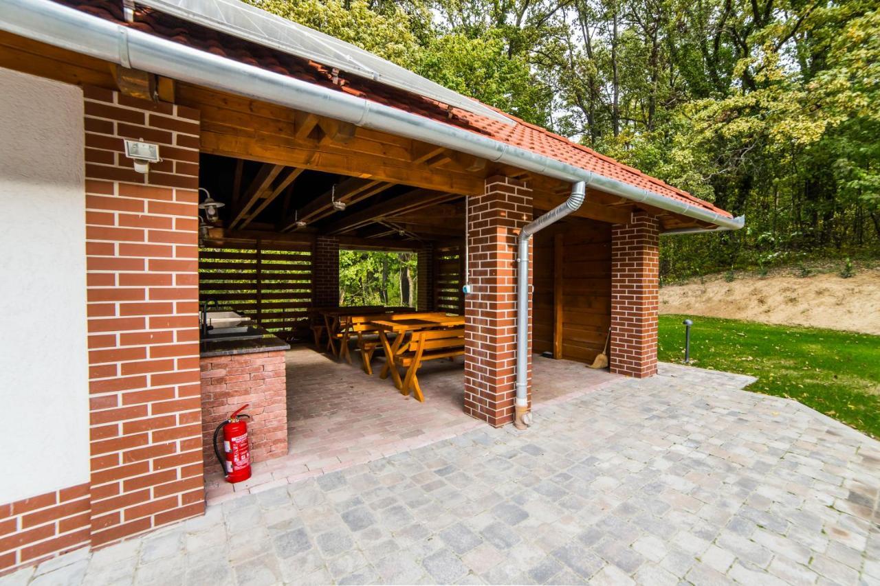 Haracsi Vendégház Zselickisfalud Exterior foto