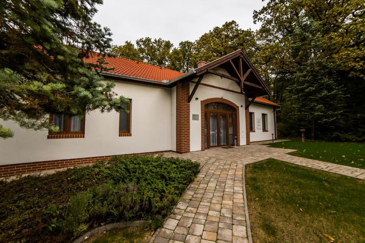 Haracsi Vendégház Zselickisfalud Exterior foto